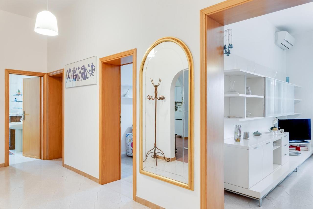 Marradi Apartment With Balcony Livorno Buitenkant foto