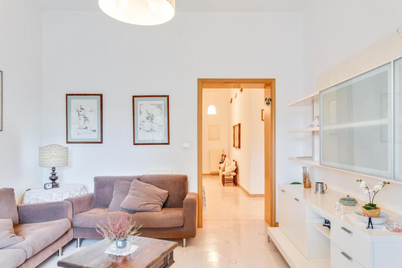 Marradi Apartment With Balcony Livorno Buitenkant foto
