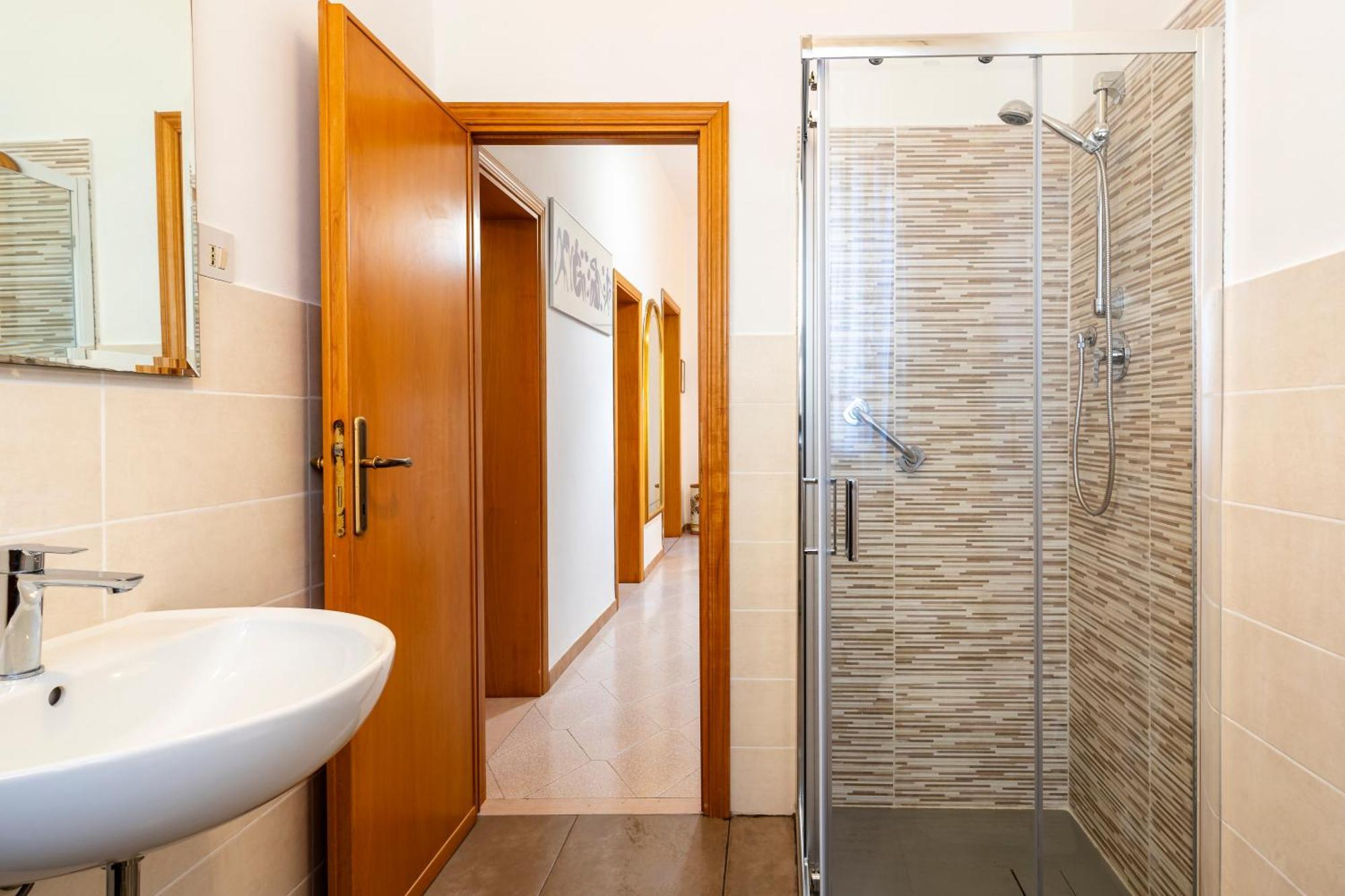Marradi Apartment With Balcony Livorno Buitenkant foto