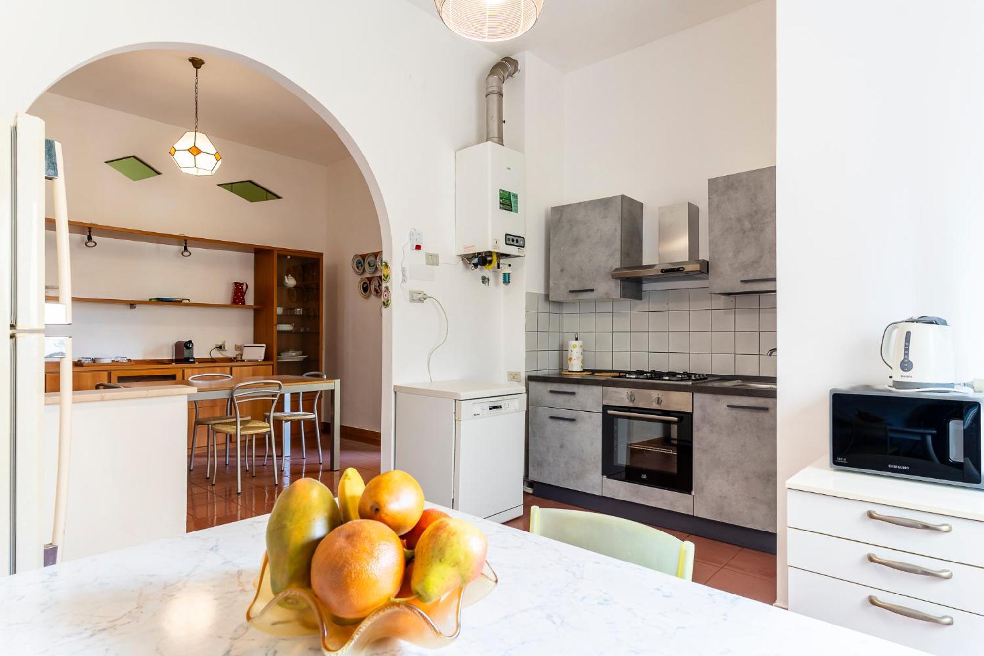 Marradi Apartment With Balcony Livorno Buitenkant foto